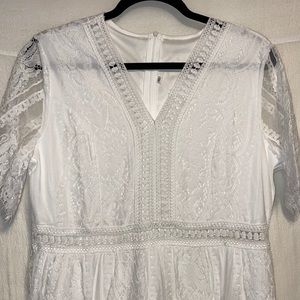 Gorgeous White Lace Dress Women's Size XL.
